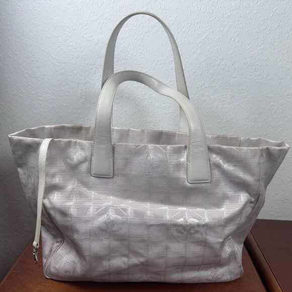 Chanel tote bag New Travel Line Authentic - Picture 1 of 13